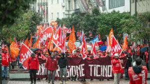 Tessiner Baubeschäftigte demonstrieren für Gesamtarbeitsvertrag