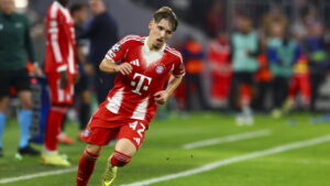 Bayern bleibt souverän, Chelsea und Liverpool torreich