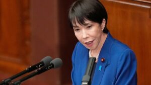 Japans Regierungschefin beschleunigt Verteidigungsausbau