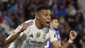 Knapper Sieg und Tabellenführung für Real Madrid