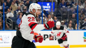 Meier und Hischier führen Devils zum Sieg