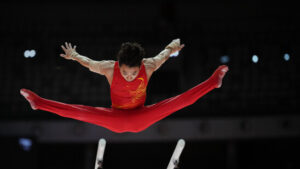 Der Chinese Zou ist zum vierten Mal Barren-Weltmeister