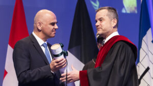 Universität Freiburg verleiht Alain Berset Ehrendoktorwürde