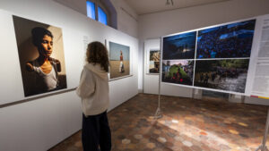 Pressefotos des Jahres 2024 in Prangins VD ausgestellt