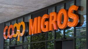 Coop überholt Migros im Kerngeschäft