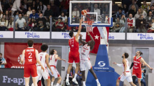 Schweizer Basketballer verlieren klar gegen die Türkei