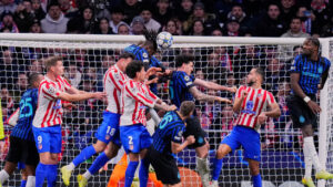 Inter gibt Punkte ab, Arsenal bleibt souverän