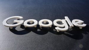 Google greift ChatGPT mit verbessertem KI-Modell an