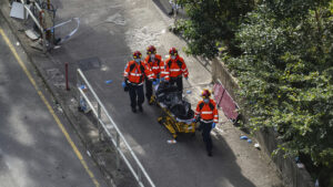 Opferzahl nach Hochhaus-Brand in Hongkong steigt auf 94