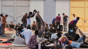 Hunderte Flüchtlinge erreichen Kreta