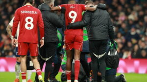 Liverpools Isak fällt nach Operation aus