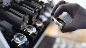 Schweizer Uhrenexporte setzen im November Abwärtstrend fort