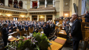 Nur 27 Prozent der Parlamentarier legen Einkünfte komplett offen