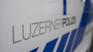 44 Personen nach Unfall in Tiefgarage in Meggen LU evakuiert