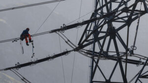 Höchstspannungsleitungen sollen prinzipiell in der Luft hängen