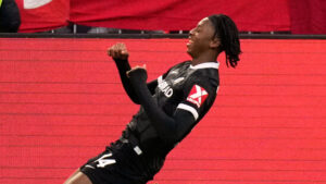 Spektakulärer Sieg für Manzambi mit Freiburg