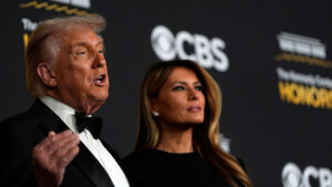 Gala im Kennedy Center mit Novum: Trump auf der Bühne