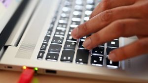 Schweizer wollen weniger für Internet zahlen