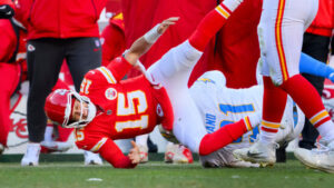 Chiefs verpassen Playoffs, Mahomes mit Kreuzbandriss