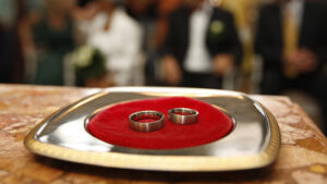 Räte streiten um Wiedereinführung von Doppelnamen