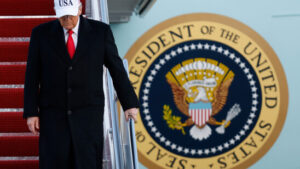 Trump droht Iran erneut mit hartem Eingreifen der USA