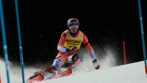 Überraschender Führender in Madonna, Nef Zweiter