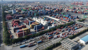 Chinas Aussenhandel erreicht 2025 Rekordüberschuss