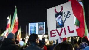 Iraner gehen in Zürich und Bern gegen das Regime auf die Strasse