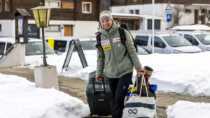 Nadine Fähndrich grüsst vom Podest