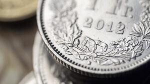 Forscher machen Menschen mit Elektroden am Kopf grosszügiger